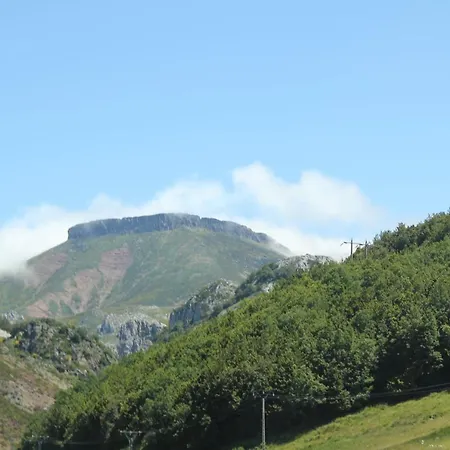 La Casa Del Diezmo De La Montana Palentina * Redondo