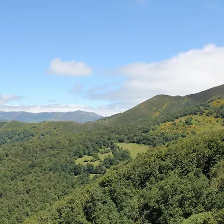 La Casa Del Diezmo De La Montana Palentina * Redondo