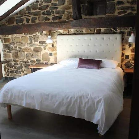 La Casa Del Diezmo De La Montana Palentina * Redondo