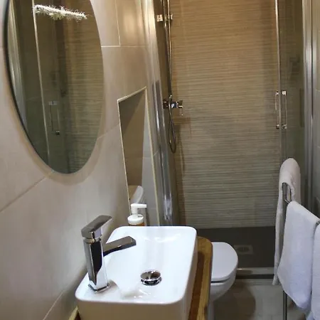 La Casa Del Diezmo De La Montana Palentina * Redondo