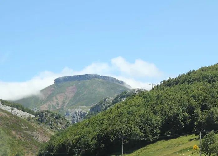 La Casa Del Diezmo De La Montana Palentina * Redondo