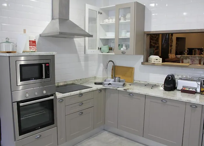 La Casa Del Diezmo De La Montana Palentina Redondo